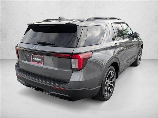 2025 Ford Explorer ST-Line photo 4