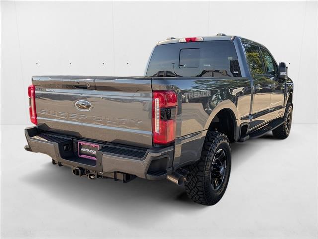 2025 Ford F-250 Lariat photo 3