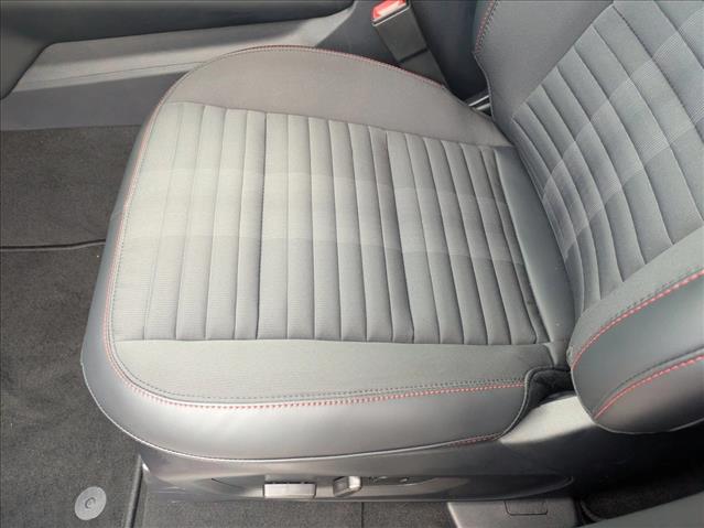 2026 Ford Explorer ST-Line photo 3