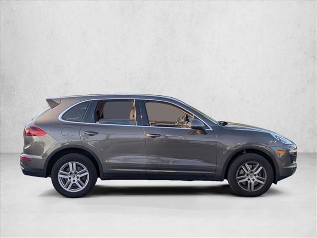 2016 Porsche Cayenne photo 4