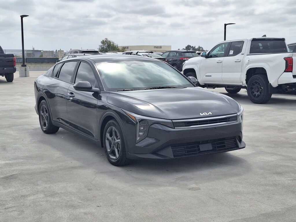 Used 2025 Kia K4 LXS Sedan