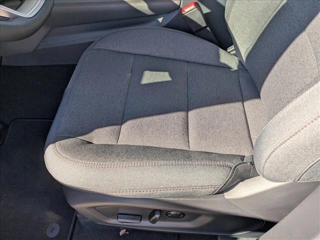 2026 Ford Explorer photo 3