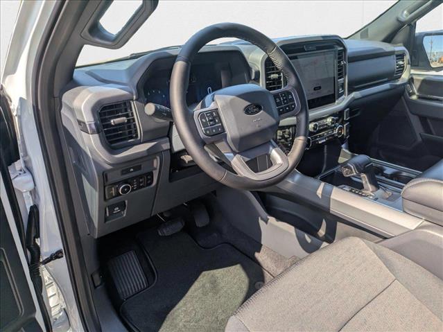 2025 Ford F-150 XLT photo 2