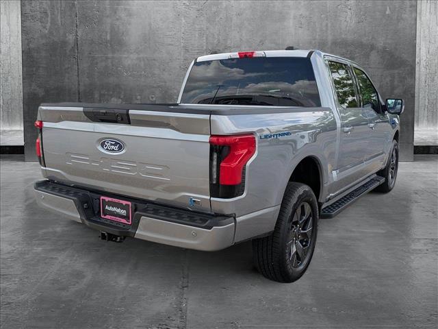 2025 Ford F-150 Lightning photo 4
