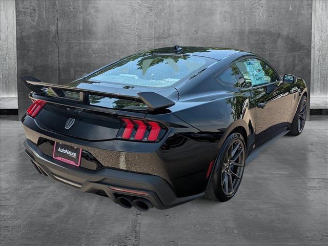 2025 Ford Mustang Dark Horse Deluxe photo 4