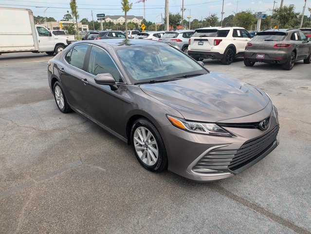 2023 Toyota Camry LE photo 2