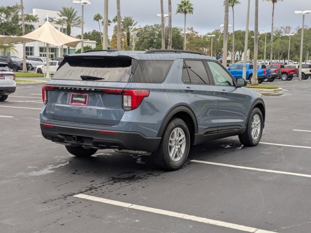 2026 Ford Explorer photo 2