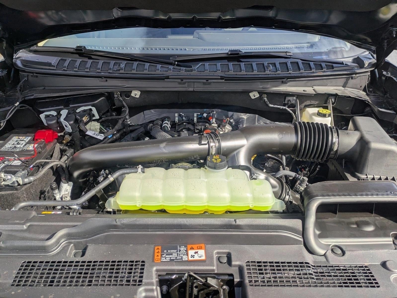 2025 Ford Expedition Active - Photo 16