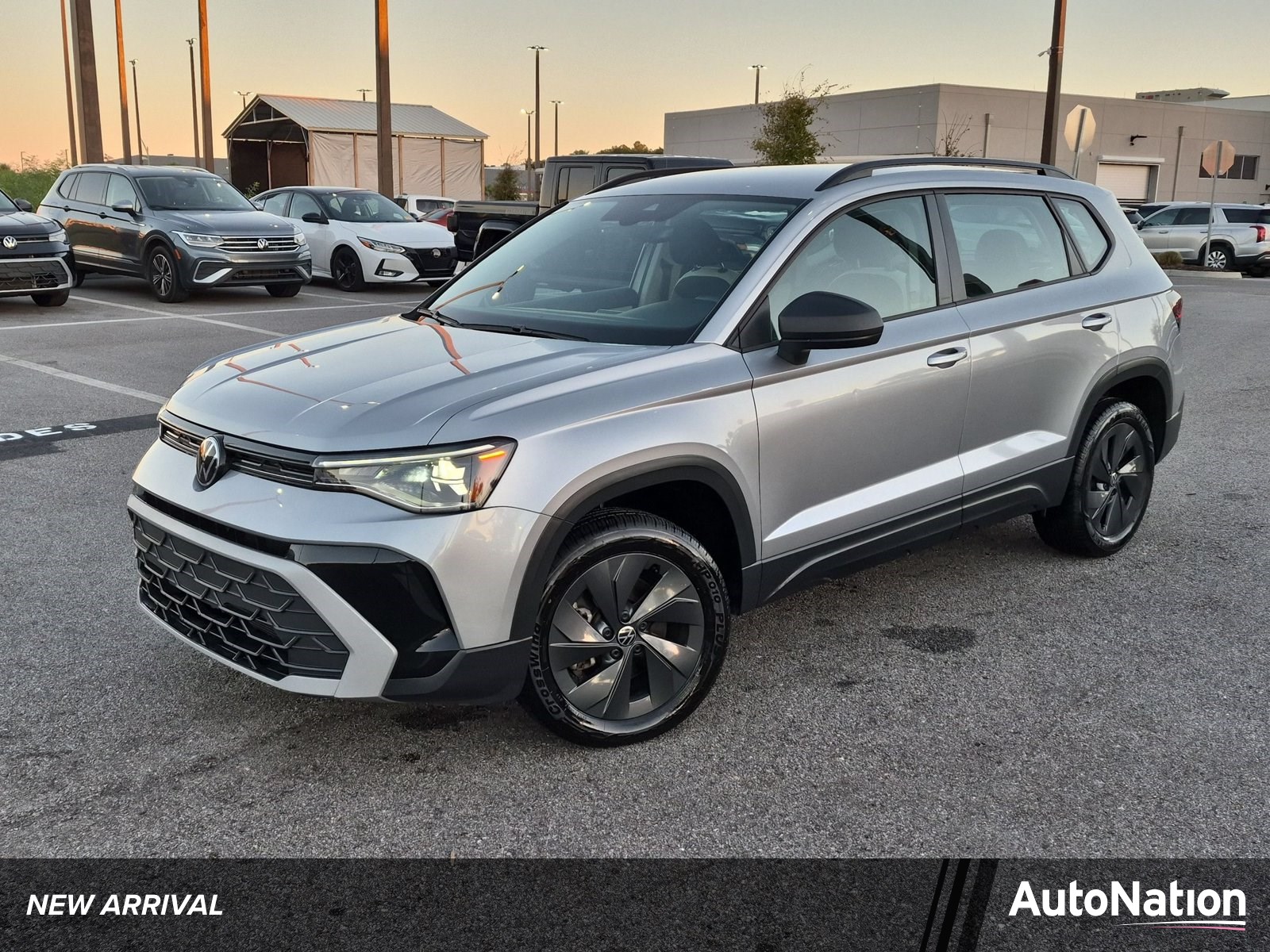 2025 Volkswagen Taos S