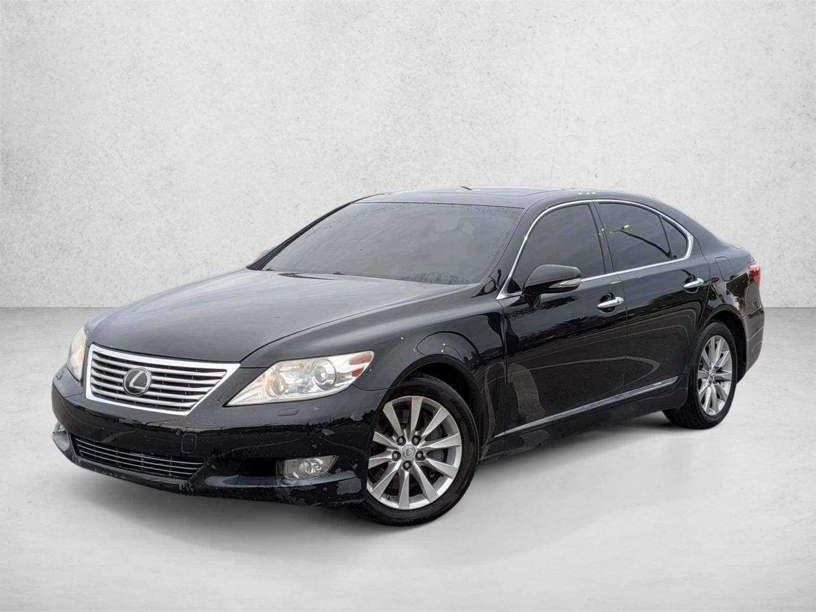 2011 Lexus LS Base's photo