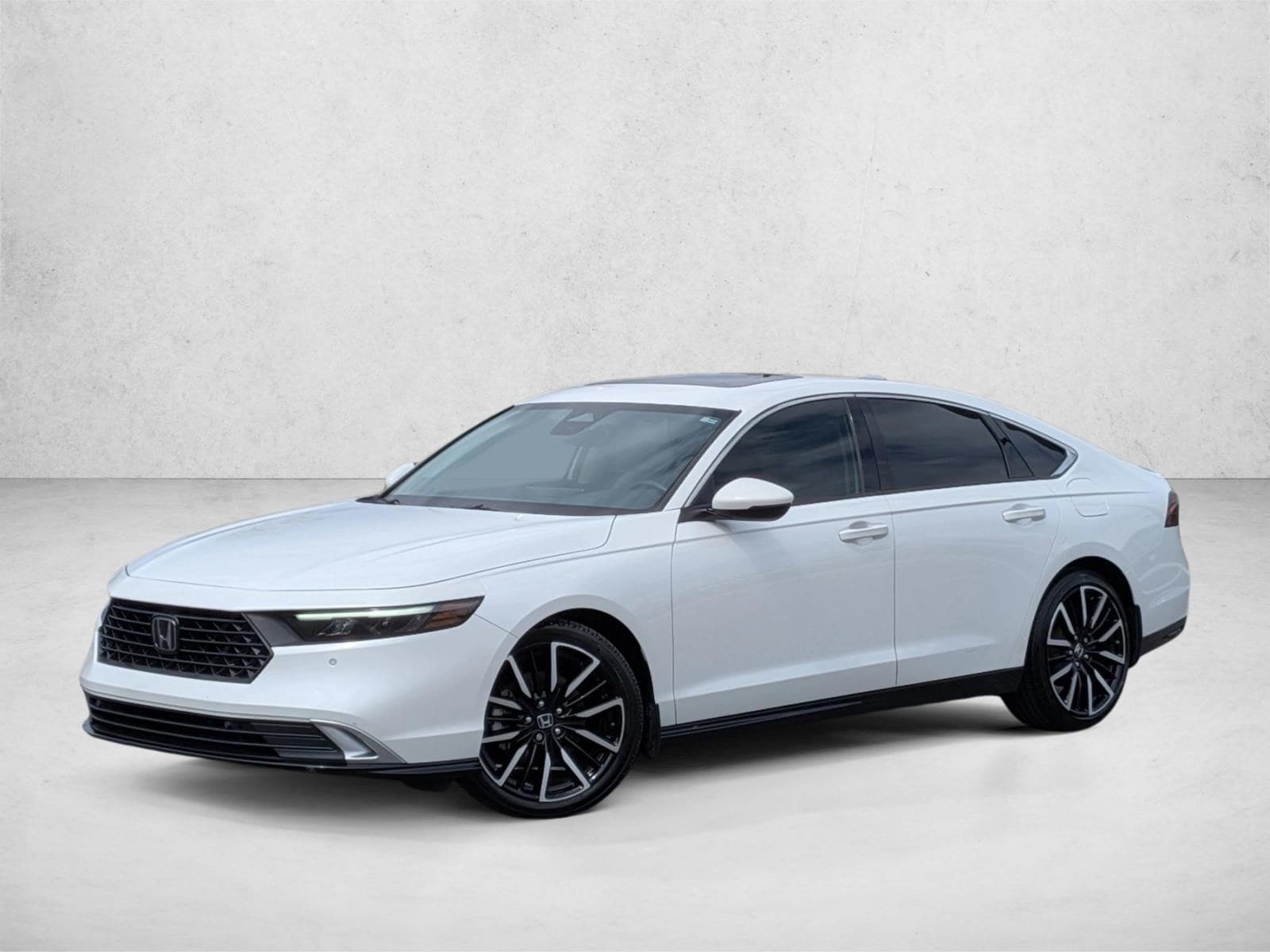 2023 Honda Accord Hybrid Touring's photo