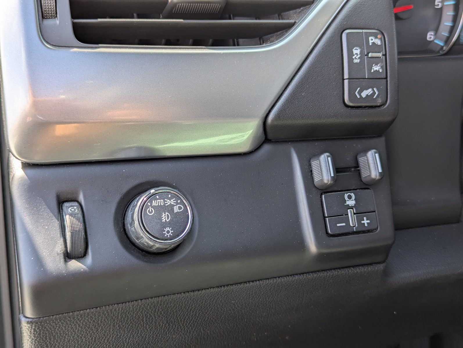 Image 7 of Used 2016 Chevrolet Tahoe LTZ