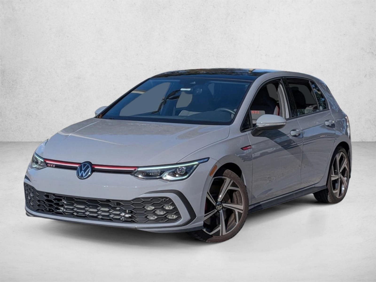 2024 Volkswagen Golf GTI SE's photo