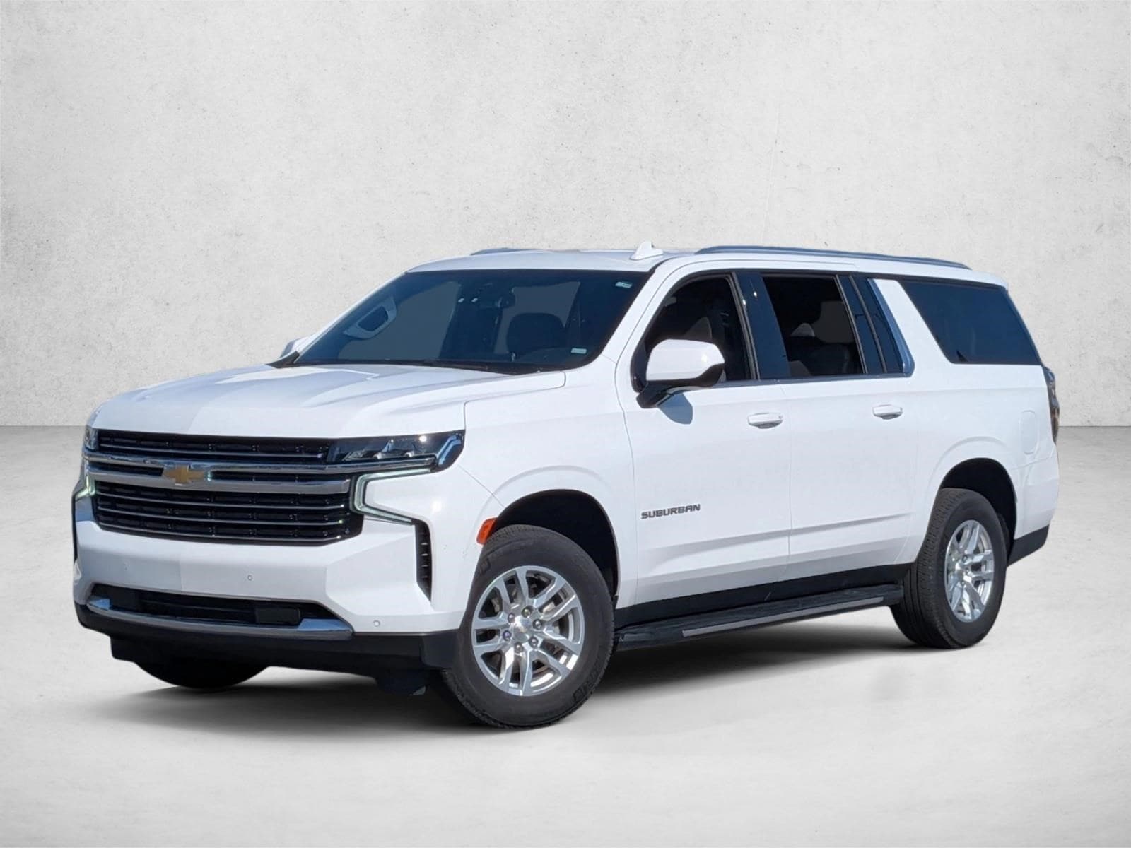 2024 Chevrolet Suburban LT's photo
