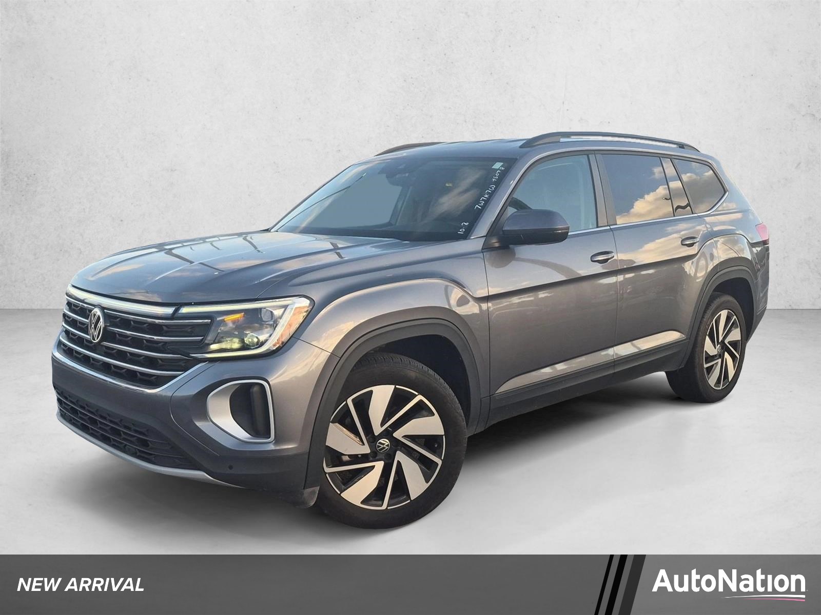 2025 Volkswagen Atlas SE w/Tech