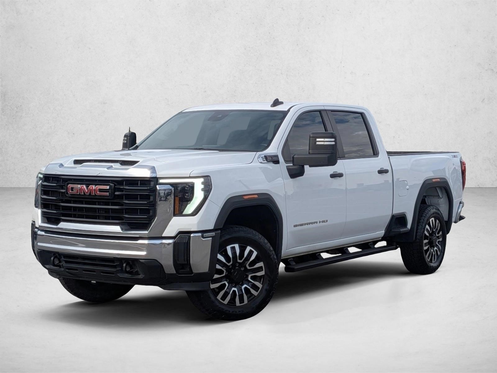 2024 GMC Sierra 2500HD Pro's photo