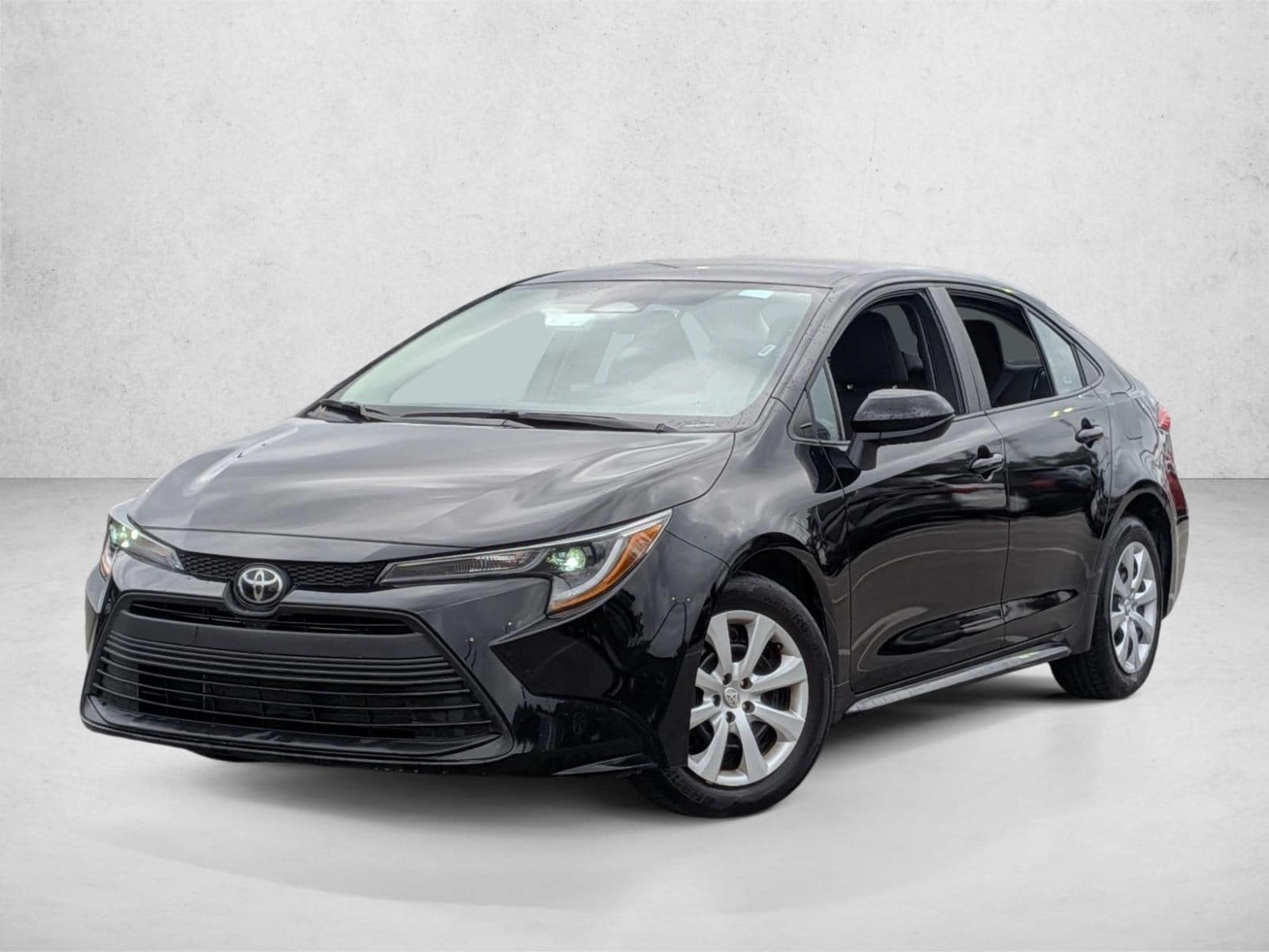 2025 Toyota Corolla LE's photo