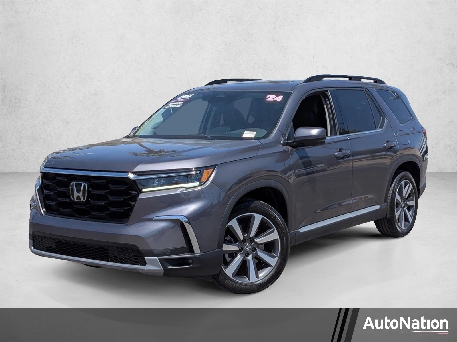 2024 Honda Pilot Touring 2WD's photo