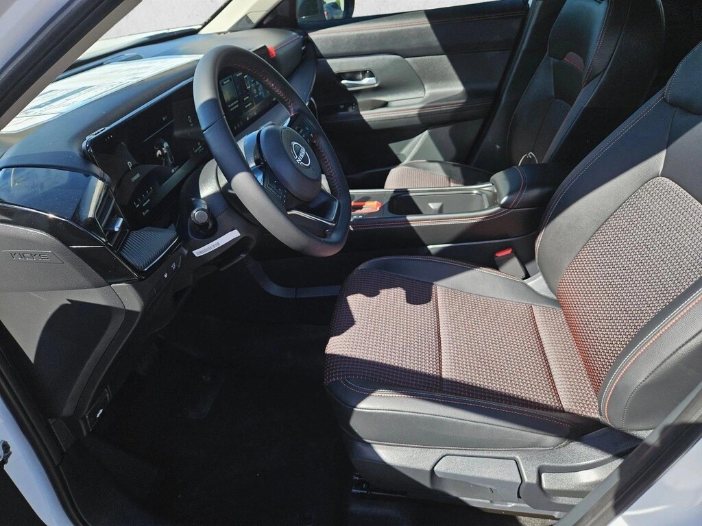 New 2026 Nissan Kicks SR SUV