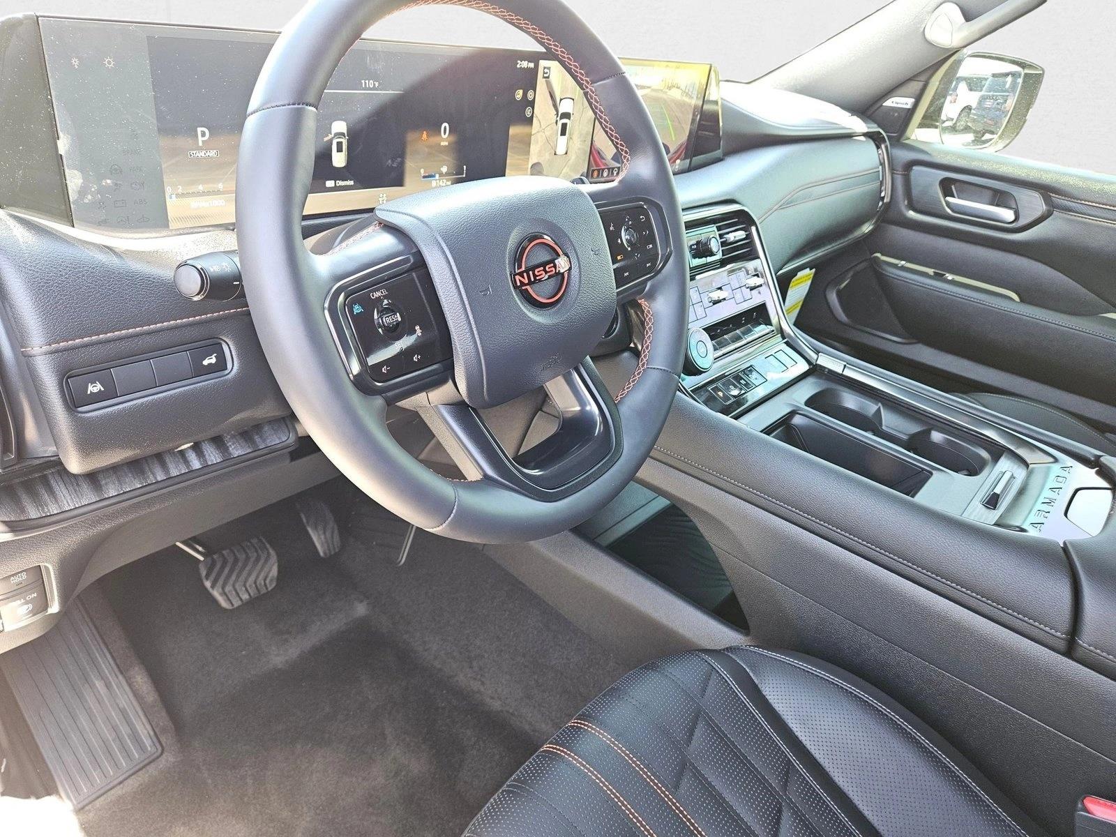 2025 Nissan Armada photo 2
