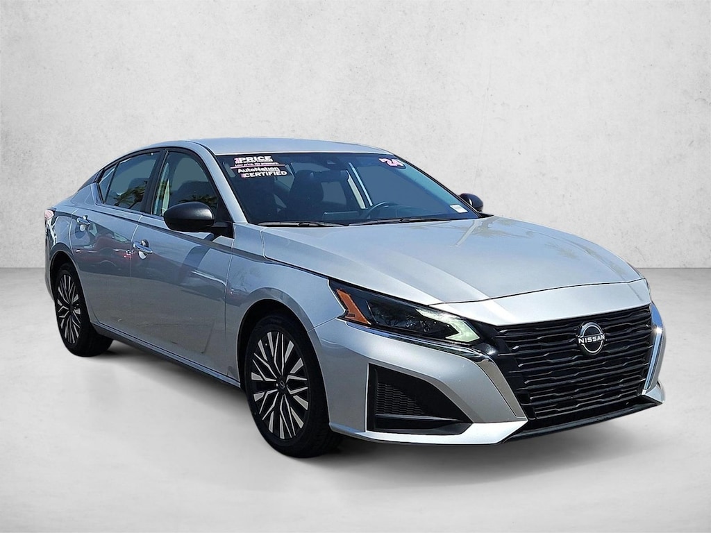 Used 2024 Nissan Altima 2.5 SV Sedan