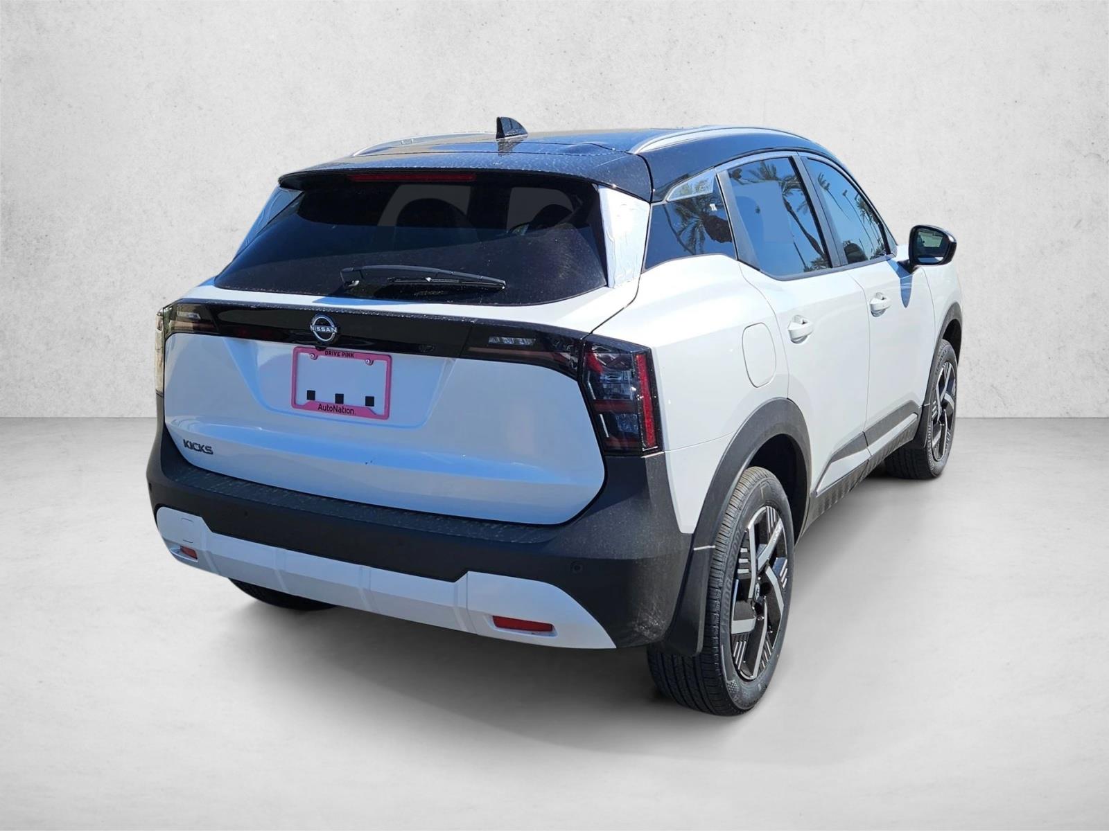 2026 Nissan Kicks SV photo 2