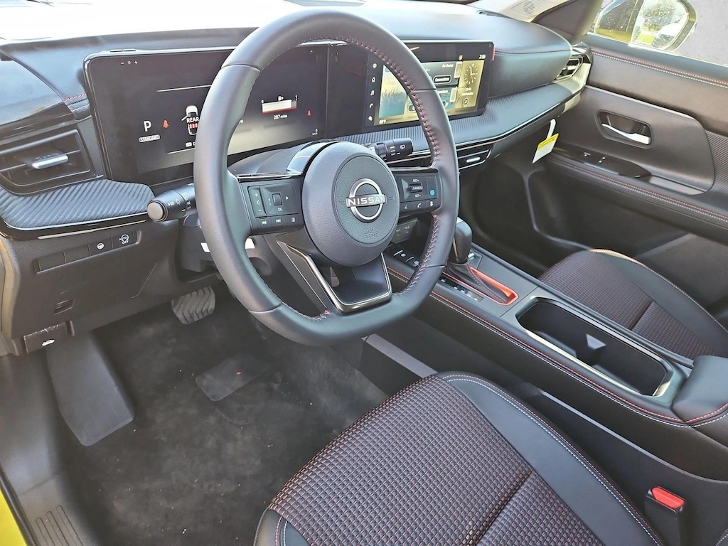 New 2025 Nissan Kicks SR SUV