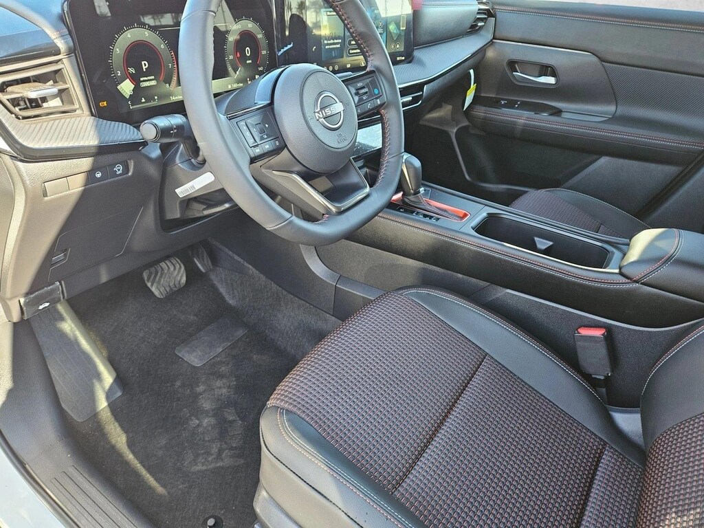 New 2026 Nissan Kicks SR SUV