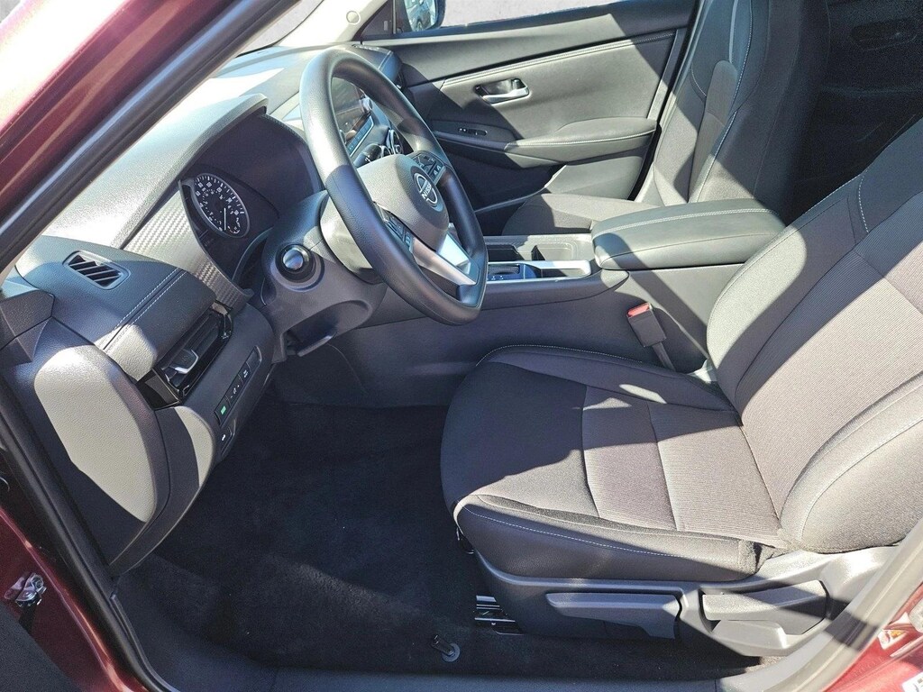New 2025 Nissan Sentra SV Sedan