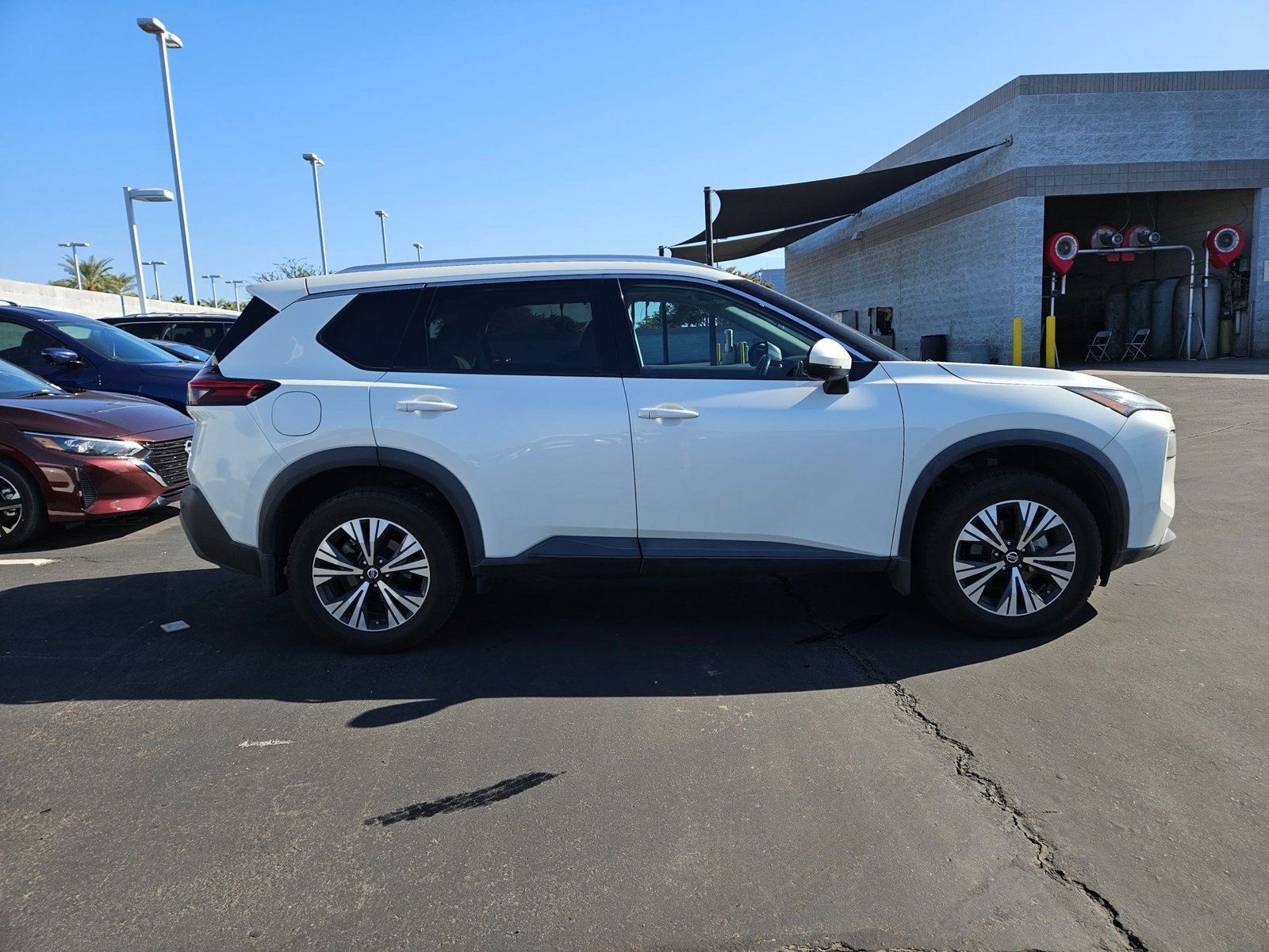 2021 Nissan Rogue SV photo 4