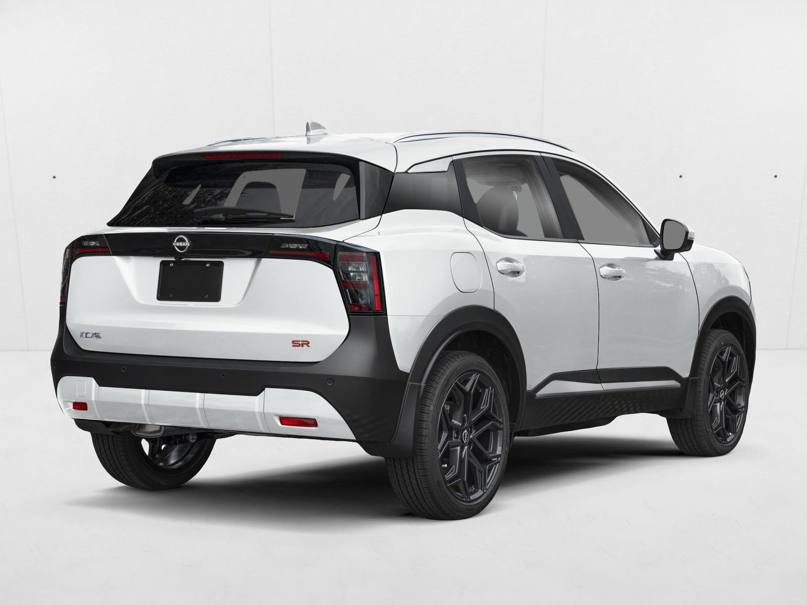 2026 Nissan Kicks SR photo 2