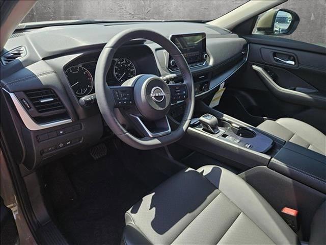 2024 Nissan Rogue SV photo 3