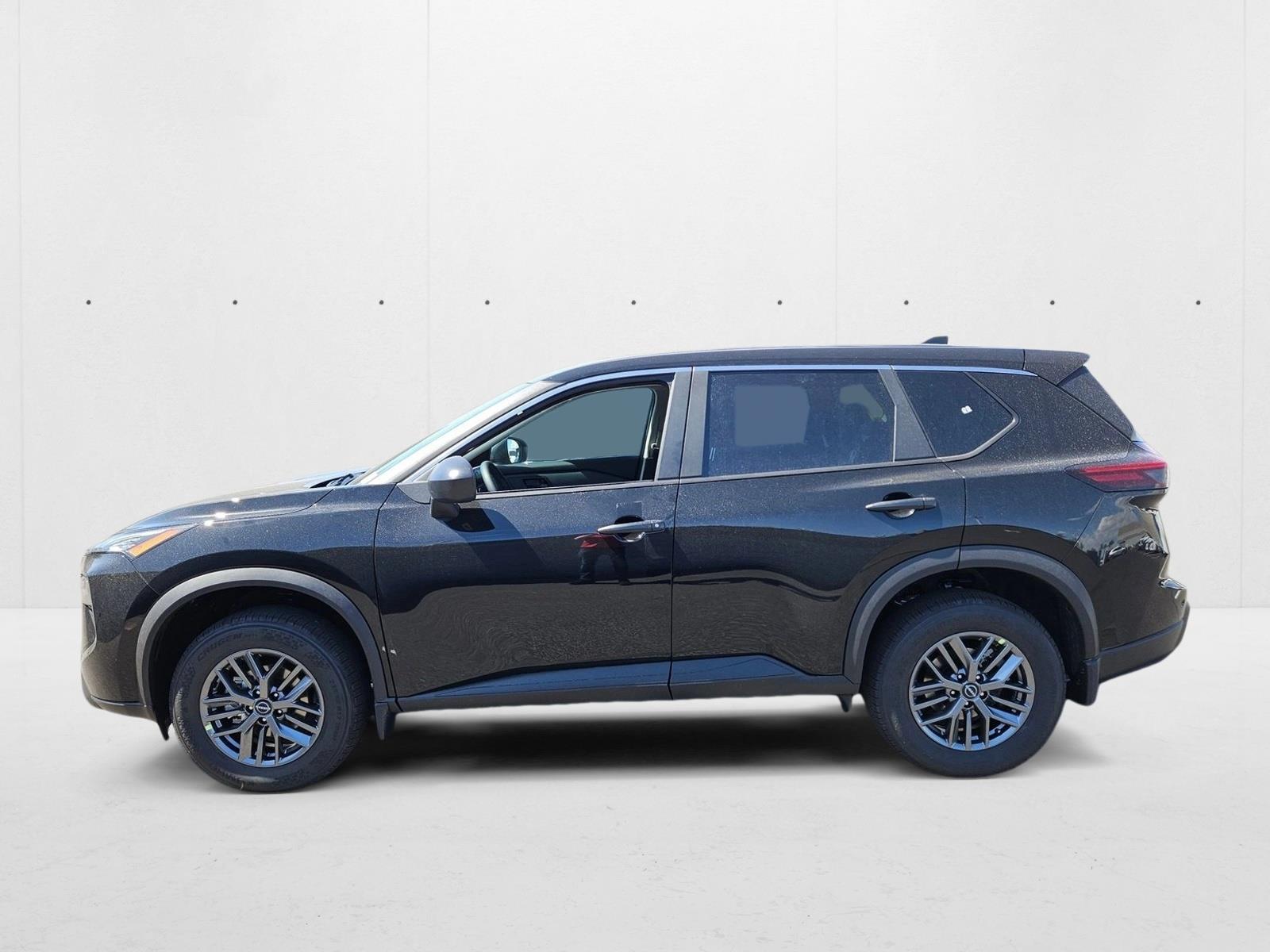 2026 Nissan Rogue S photo 2