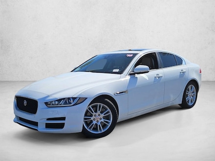 2018 Jaguar XE 25t Premium Sedan