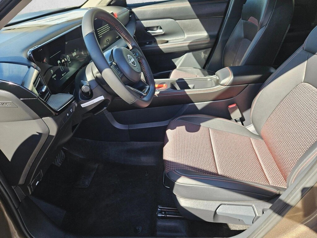 New 2026 Nissan Kicks SR SUV