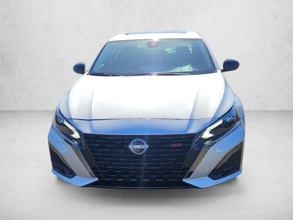 New 2025 Nissan Altima SR Sedan