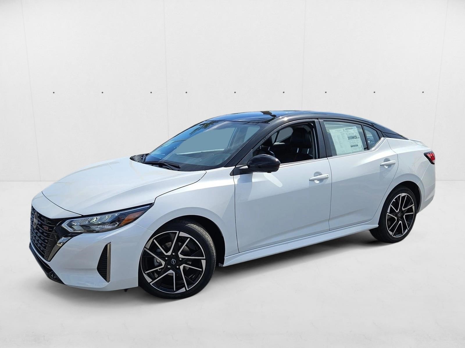 2025 Nissan Sentra SR's photo