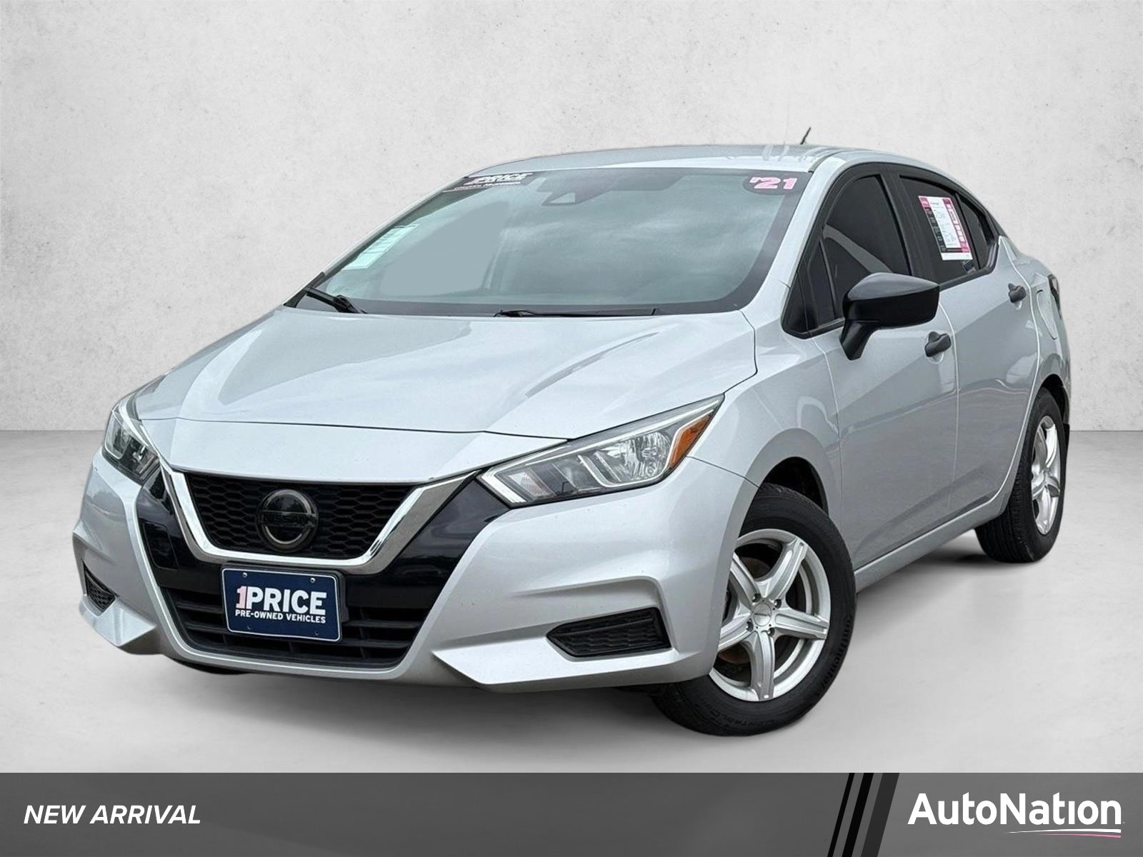 2021 Nissan Versa 1.6 S MT's photo
