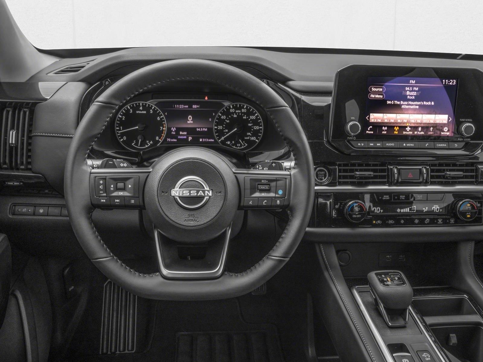 2025 Nissan Pathfinder SV photo 4