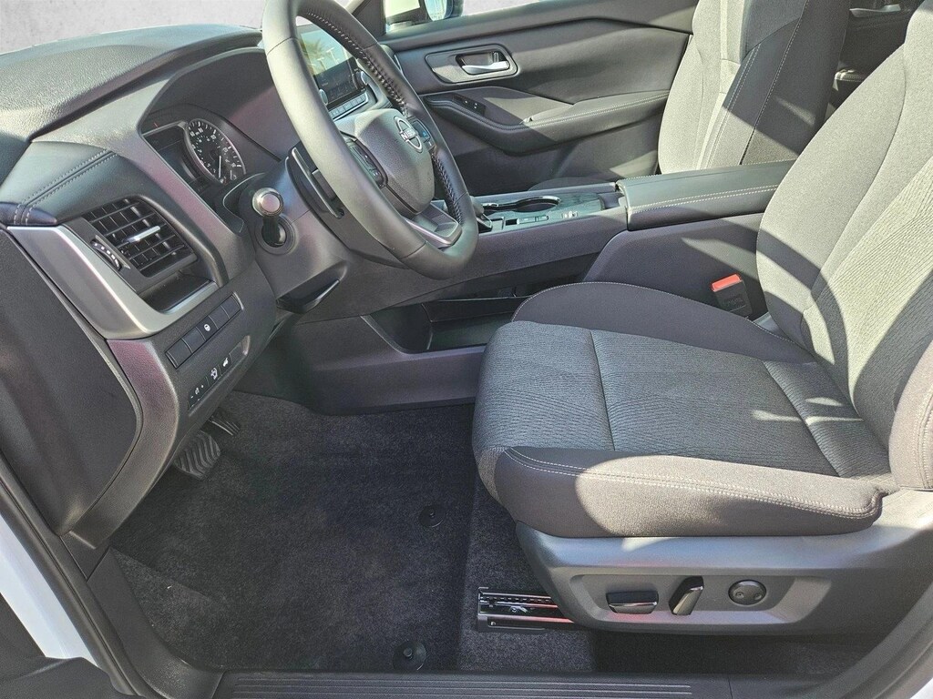 New 2026 Nissan Rogue SV SUV