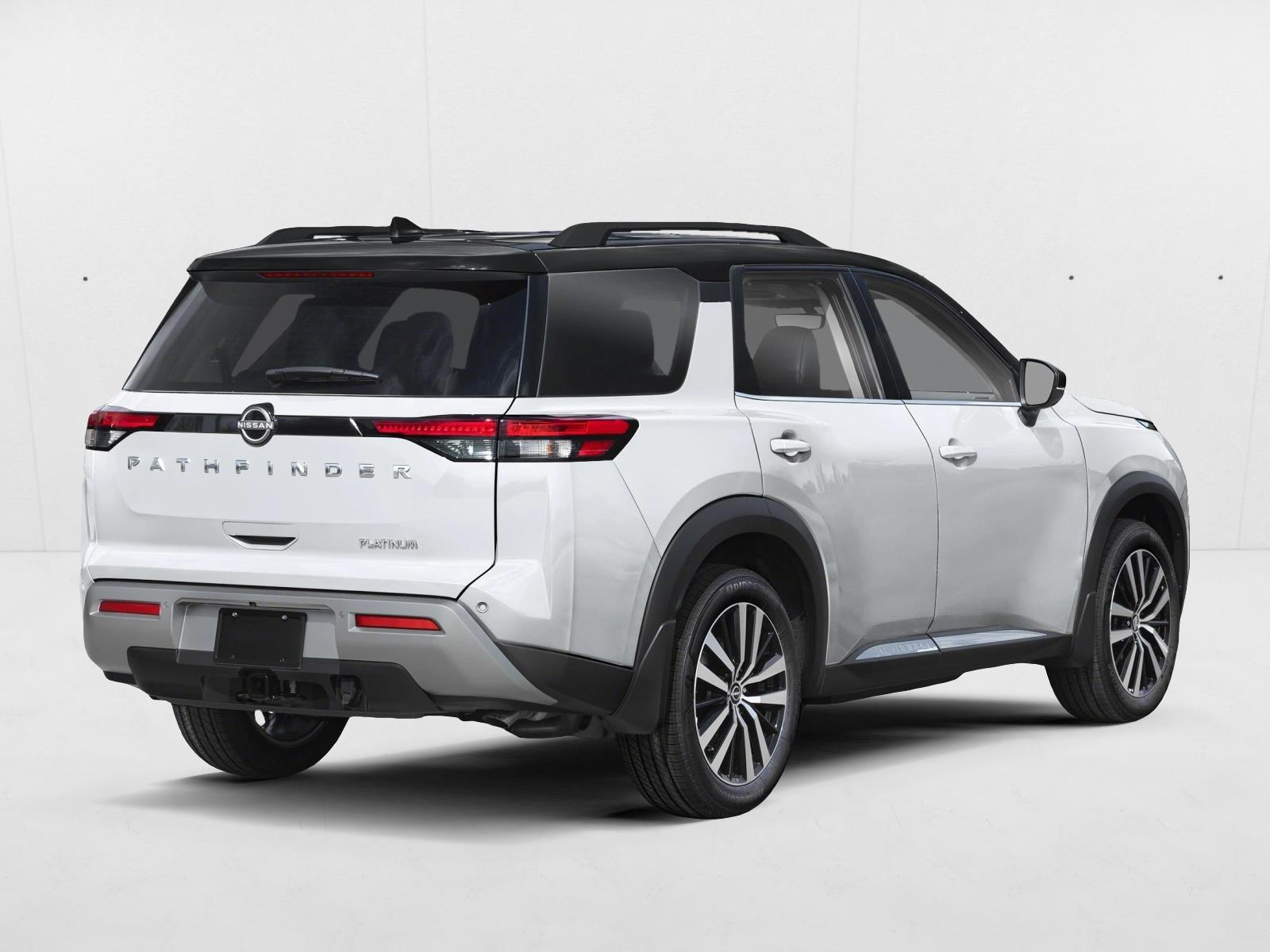 2025 Nissan Pathfinder Platinum photo 2