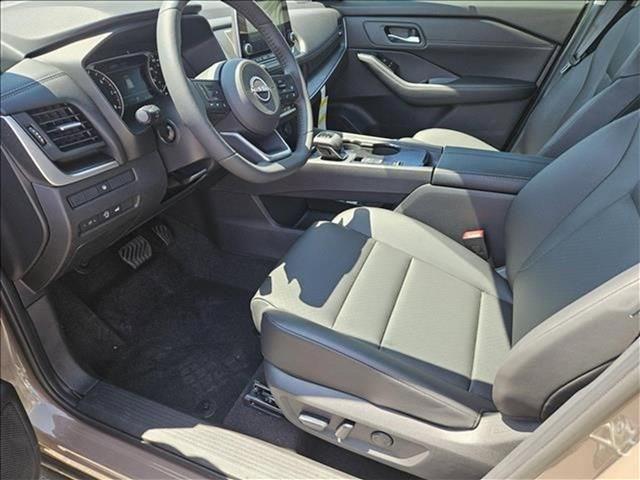 2024 Nissan Rogue SV photo 4