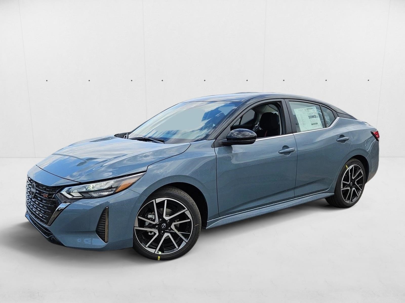 2025 Nissan Sentra SR's photo