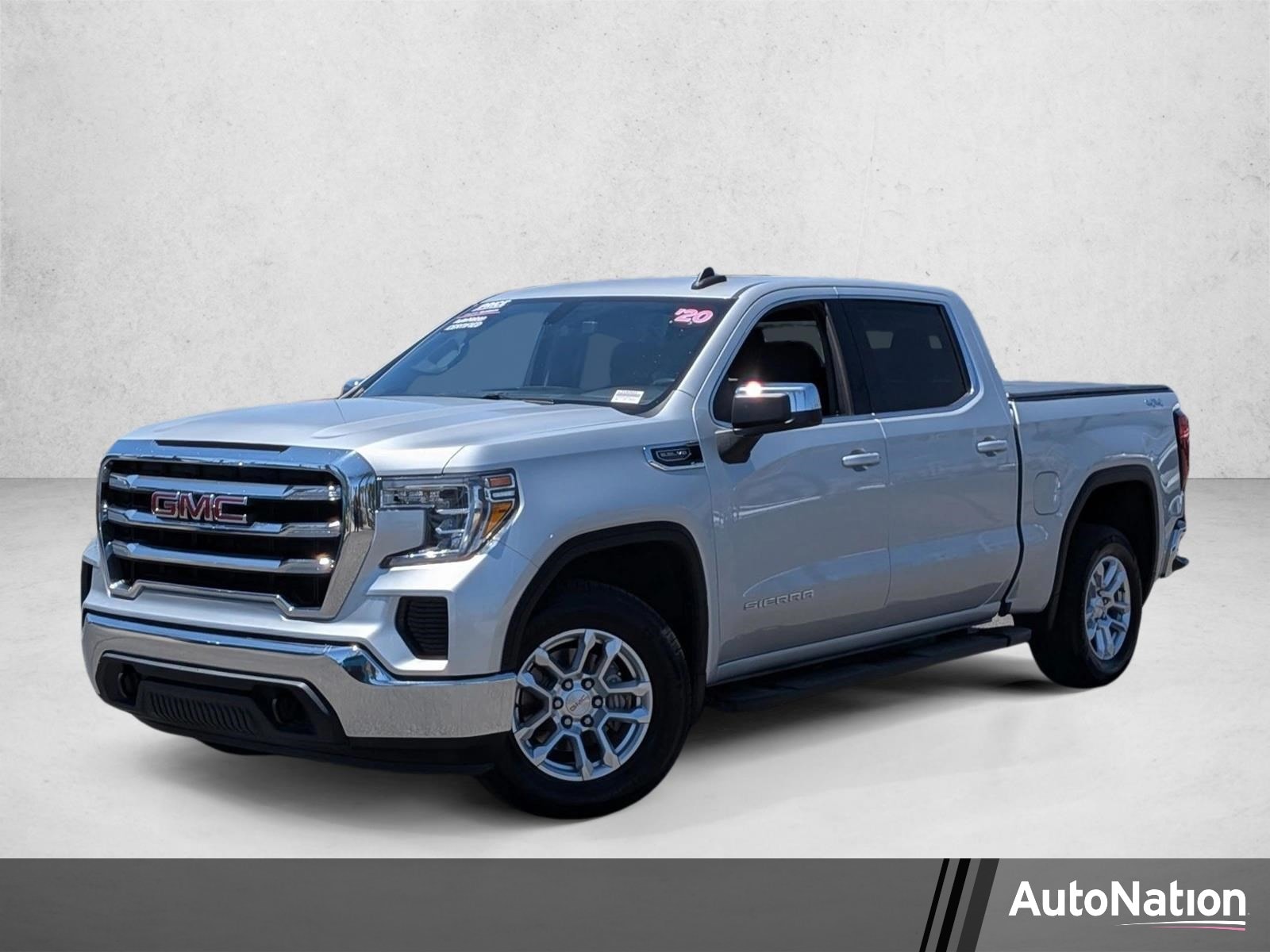 2020 GMC Sierra 4WD Crew Cab Short Box SLE's photo