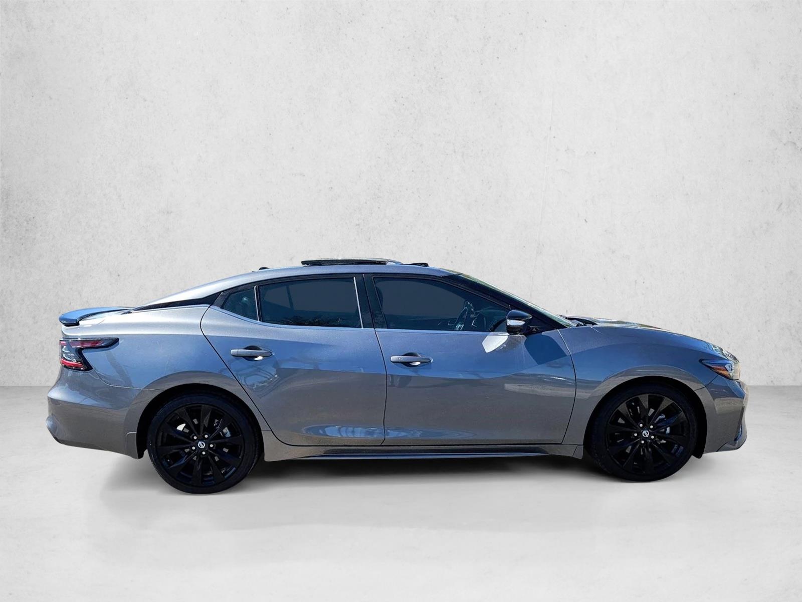 2022 Nissan Maxima SR photo 4