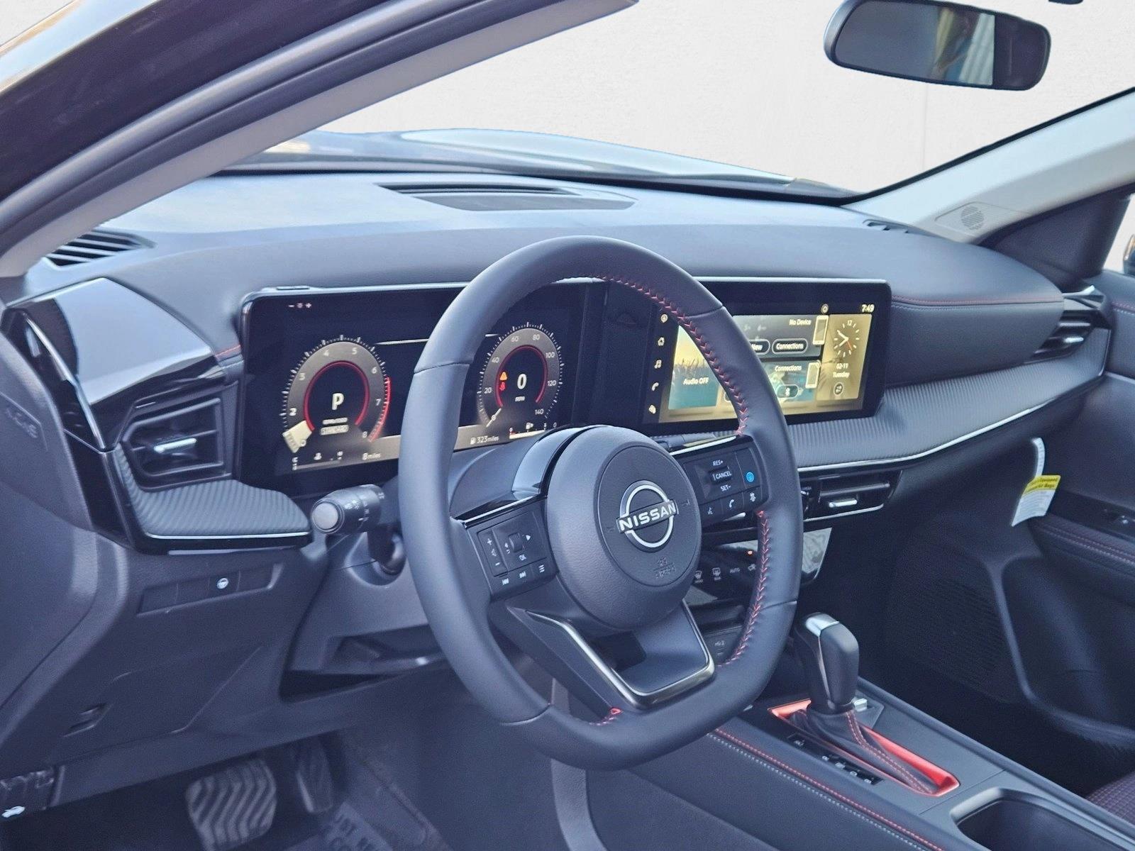 2025 Nissan Kicks SR photo 3