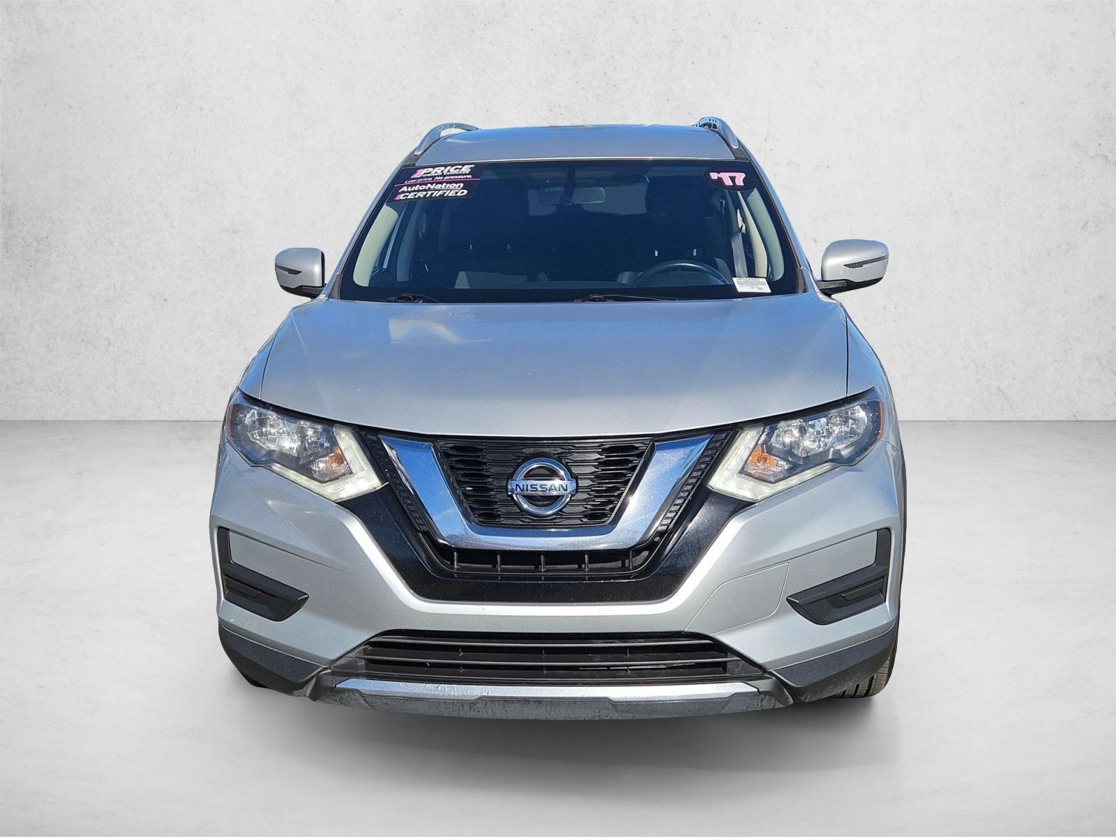 Used 2017 Nissan Rogue SV with VIN KNMAT2MT4HP524993 for sale in Chandler, AZ