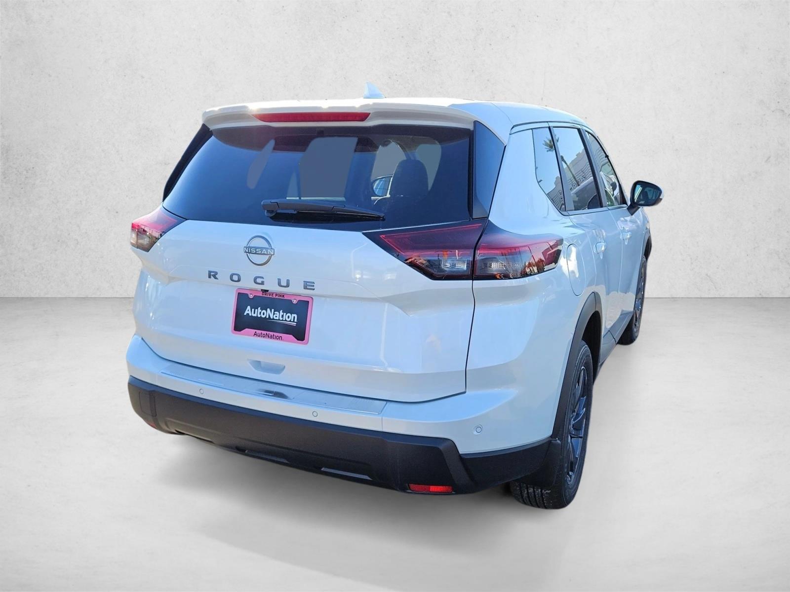 2026 Nissan Rogue SV photo 2