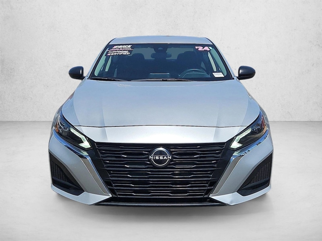 Used 2024 Nissan Altima 2.5 SV Sedan