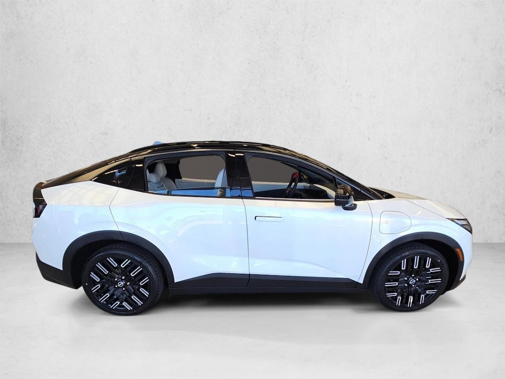 New 2026 Nissan Leaf PLATINUM+ Sport Utility